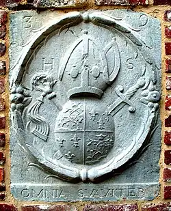 Wapensteen abt Van Sutendael in Nieuwenhoven