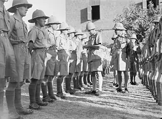 Generaal-majoor William Platt inspecteert de zojuist aangekomen Engelse troepen in Centraal Soedan