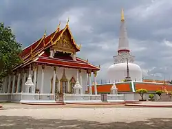  Chedi Phra Baromathat