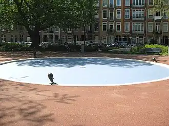 De drie beeldjes in april 2014 (zonder fontein)