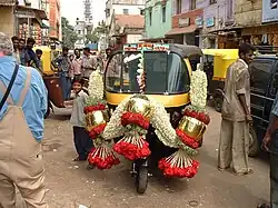Huwelijkstoek-toek in India