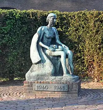 Weduwe met kind in Weesp (1956)