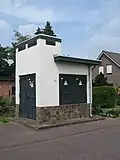 Transformatorhuisje in Traditionalisme stijl