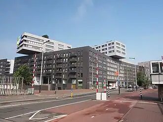 Westerdokssluis met rechts huisje (2016)