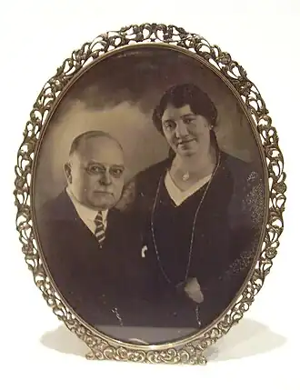 Wilhelm Richters en zijn echtgenote Rika van der Hart, circa 1925