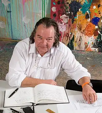 Will Alsop in zijn studio in Battersea in 2010