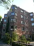 Bouwblok van 100 etagewoningen, blok B voor de Algemene Woningbouw Vereniging