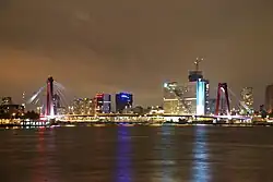 Willemsbrug 's nachts