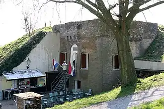 Huidige ingang in het gedeelte uit 1811