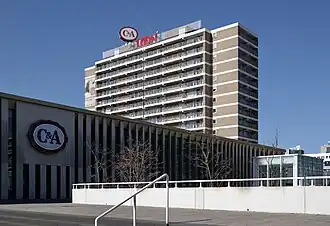 Winkelcentrum 't Loon en Homerusflat (Heerlen)