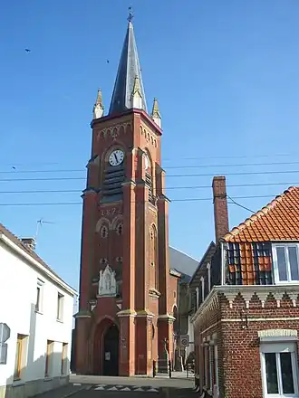 De Sint-Maartenskerk in Winnezele