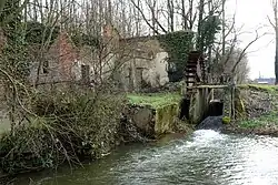 Het molenrad op de Mombeek