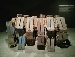 De Animaris Rhinoceros Lignatus, gemaakt van houten planken, Madrid (2015)