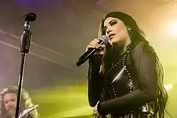 Vourvahis tijdens een optreden in Leipzig (2022)