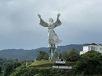 Patung Yesus Memberkati