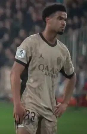 Zaïre-Emery in 2024 als speler van Paris Saint-Germain