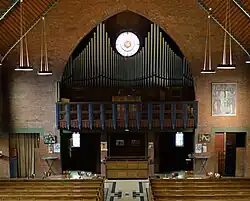 Zangerstribune en Pelsorgel