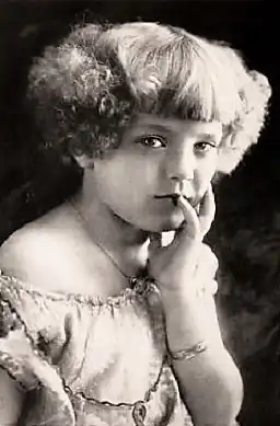 Zoe Rae in 1917