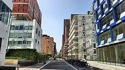 Gebouwen aan de centraal doorkruisende George Gershwinlaan